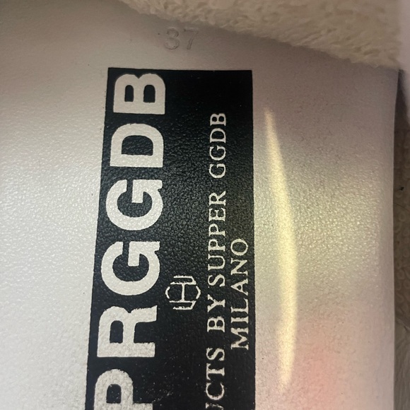 Golden Goose Size 37 women’s - Picture 2 of 9